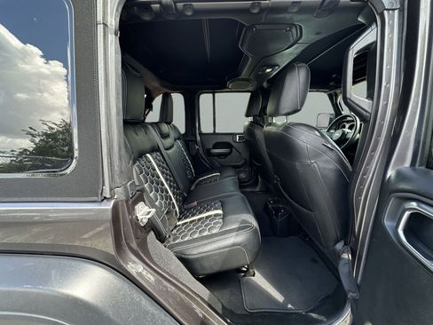 Used 2018 Jeep Wrangler Unlimited Sport S AWD/4WD image 28