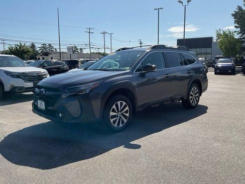 Certified 2025 Subaru Outback Premium AWD/4WD image 4