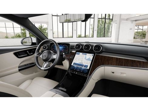 Used 2025 Mercedes-Benz C 300 4MATIC Sedan image 5