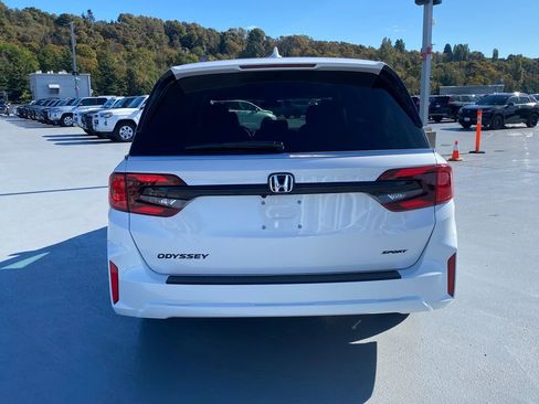 New 2026 Honda Odyssey Sport-L image 10