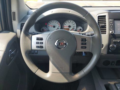 Used 2019 Nissan Frontier Desert Runner RWD image 17