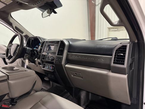 Used 2020 Ford F250 XL w/ Power Equipment Group image 11