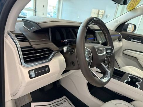 Used 2026 GMC Acadia Denali w/ Super Cruise Package AWD/4WD image 24