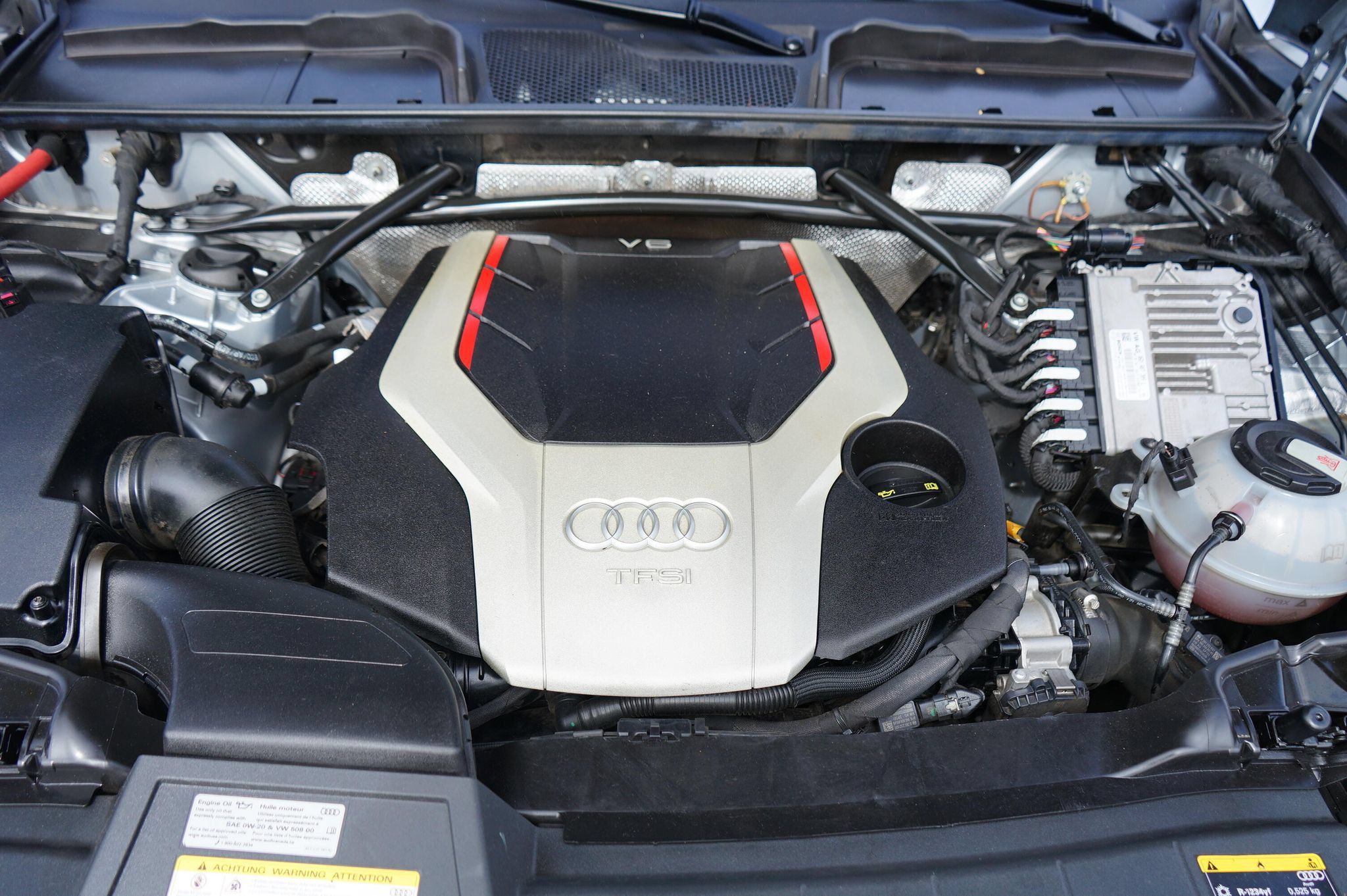 Used 2019 Audi SQ5 Premium Plus w/ Premium Plus Package AWD/4WD image 9