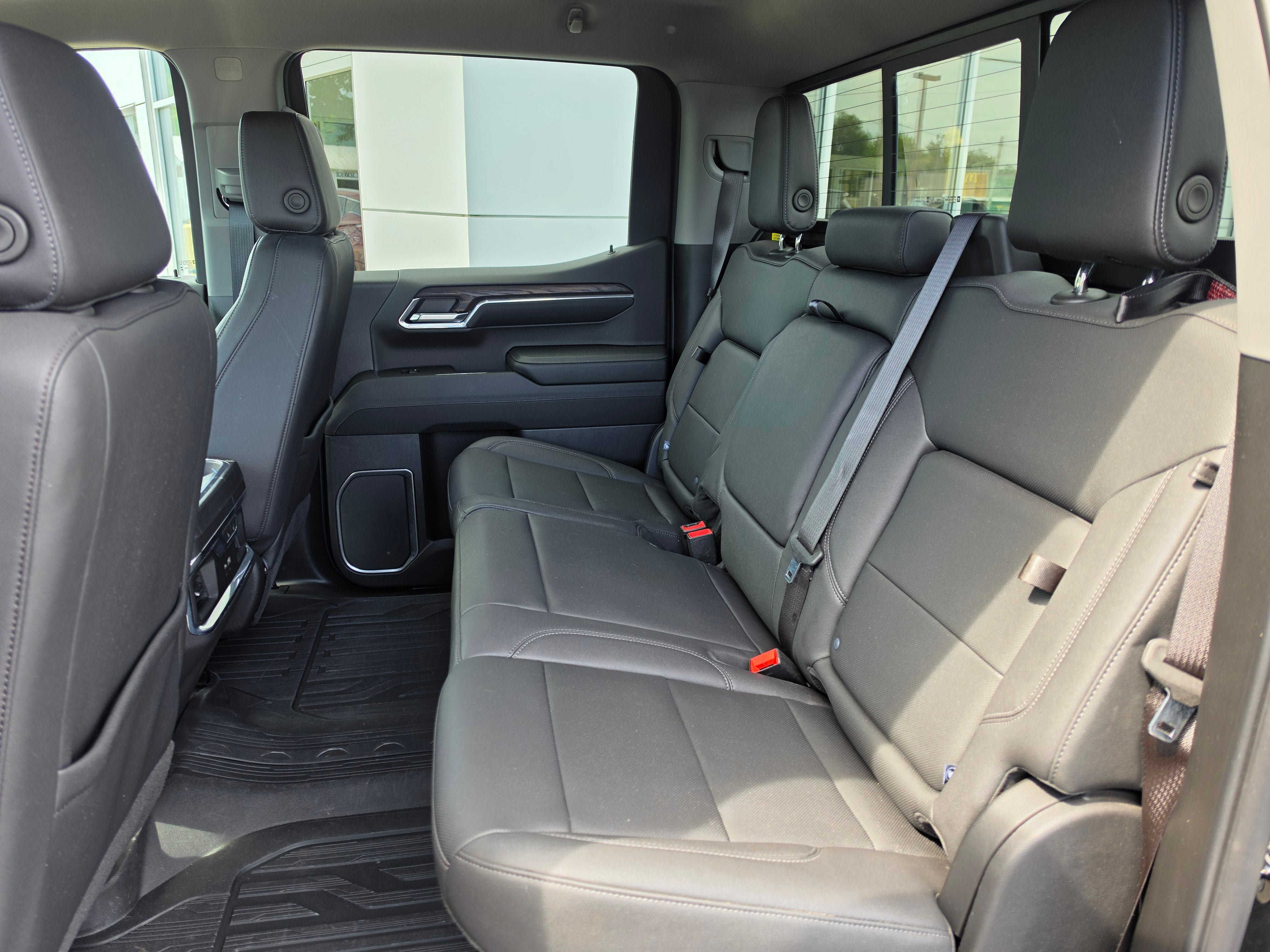 Used 2024 GMC Sierra 1500 SLT w/ SLT Premium Plus Package AWD/4WD image 11