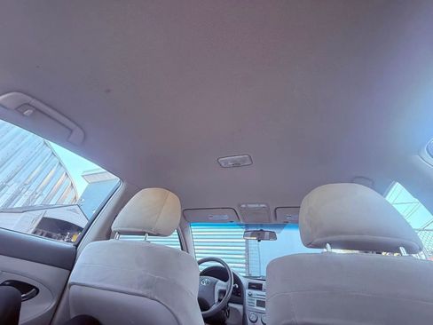 Used 2011 Toyota Camry LE image 20