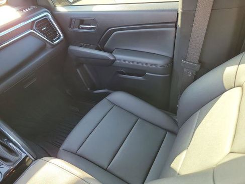 Used 2023 GMC Canyon Elevation w/ Elevation Premium Package AWD/4WD image 18