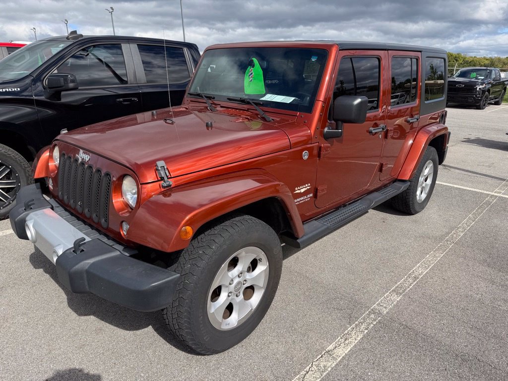 Used 2014 Jeep Wrangler Unlimited Sahara w/ Connectivity Group AWD/4WD image 2