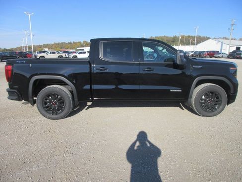 New 2026 GMC Sierra 1500 Elevation image 3