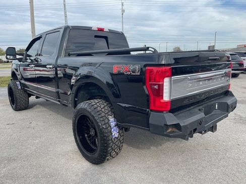 Used 2017 Ford F250 Platinum w/ Platinum Ultimate Package image 7