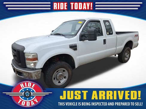 Used 2010 Ford F250 XL image 1