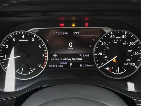 Certified 2022 Nissan Pathfinder SV w/ SV Premium Package image 28