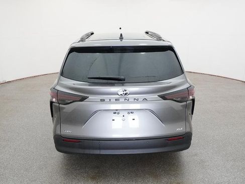 New 2026 Toyota Sienna XLE FWD image 36