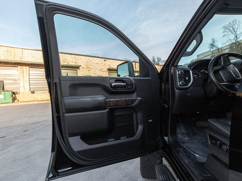 Used 2022 GMC Sierra 3500 Denali image 15