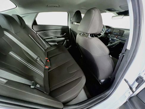 Certified 2024 Hyundai Elantra SEL FWD image 26