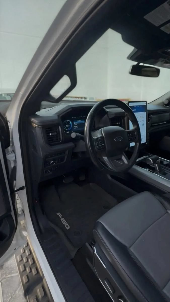 Used 2022 Ford F150 Lightning Lariat w/ Tow Technology Package AWD/4WD image 5