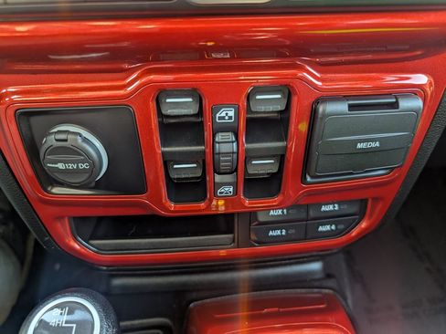 Used 2021 Jeep Wrangler Unlimited Sport image 21