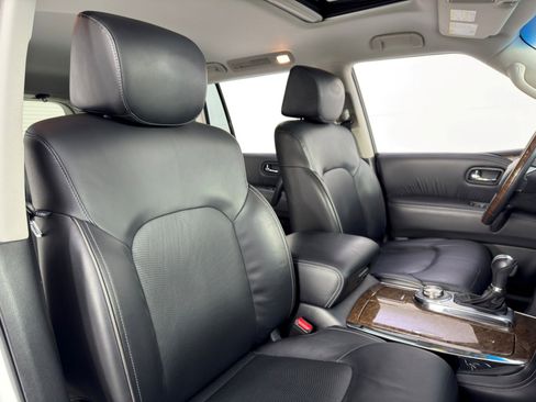Used 2017 INFINITI QX80 4WD w/ Driver Assistance Package image 38
