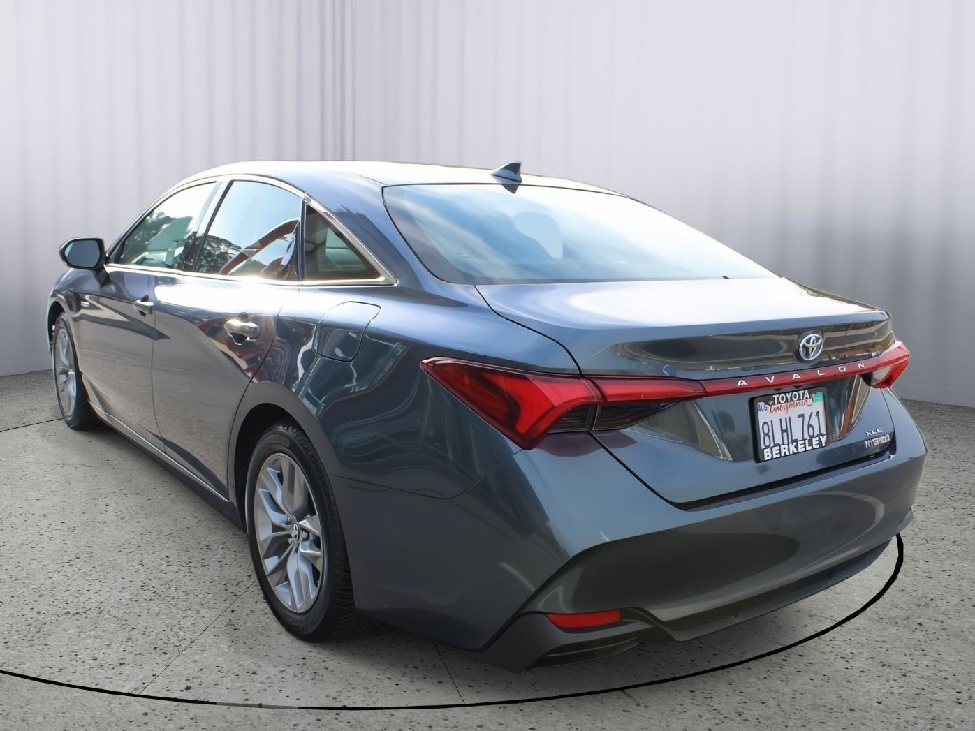 Used 2019 Toyota Avalon XLE FWD image 6