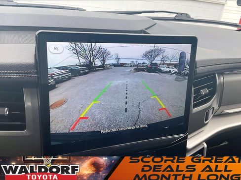 Used 2024 Ford Expedition XLT image 26