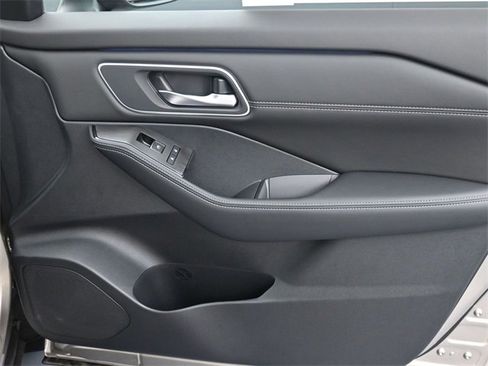 New 2025 Nissan Rogue Platinum w/ Platinum Premium Package image 33