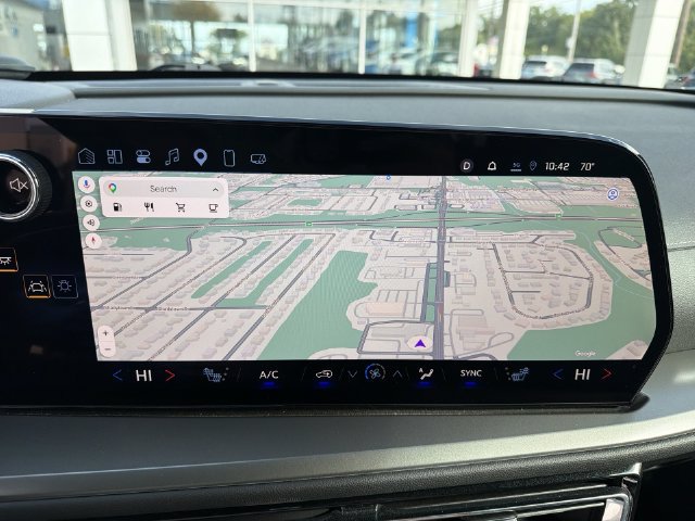 Used 2025 Chevrolet Traverse LT w/ Driver Confidence Package FWD image 27