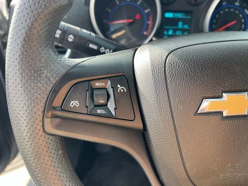 Used 2016 Chevrolet Cruze LT image 36