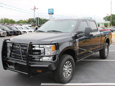 Used 2022 Ford F250 Lariat w/ Lariat Ultimate Package AWD/4WD image 4