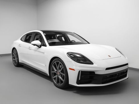 Certified 2025 Porsche Panamera 4 AWD/4WD image 10