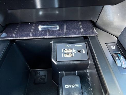 Used 2023 Lexus GX 460 Premium image 24