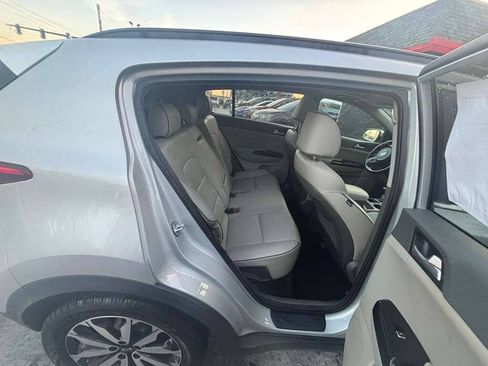 Used 2019 Kia Sportage EX w/ Option Group 040 AWD/4WD image 4