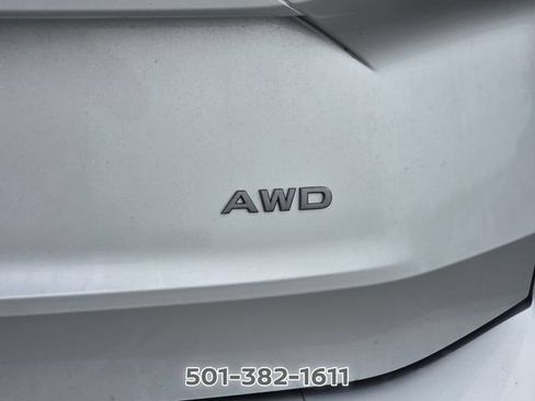 Used 2024 Nissan Rogue S AWD/4WD image 4