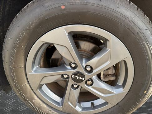 Used 2022 Kia K5 LX image 21