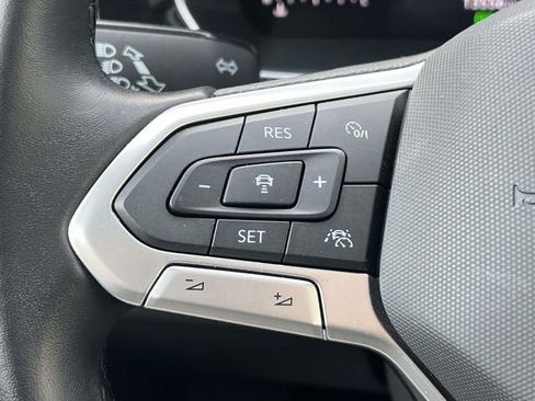 Certified 2023 Volkswagen Jetta SE w/ Panoramic Sunroof Package image 22