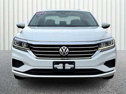 Used 2020 Volkswagen Passat 2.0T SEL image 2