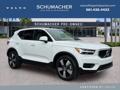 Used 2020 Volvo XC40 T4 Momentum w/ Protection Package Premier FWD image 1