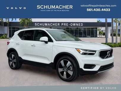 Used 2020 Volvo XC40 T4 Momentum w/ Protection Package Premier