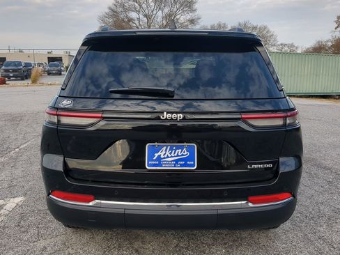 New 2025 Jeep Grand Cherokee Laredo X w/ Luxury Tech Group I image 4