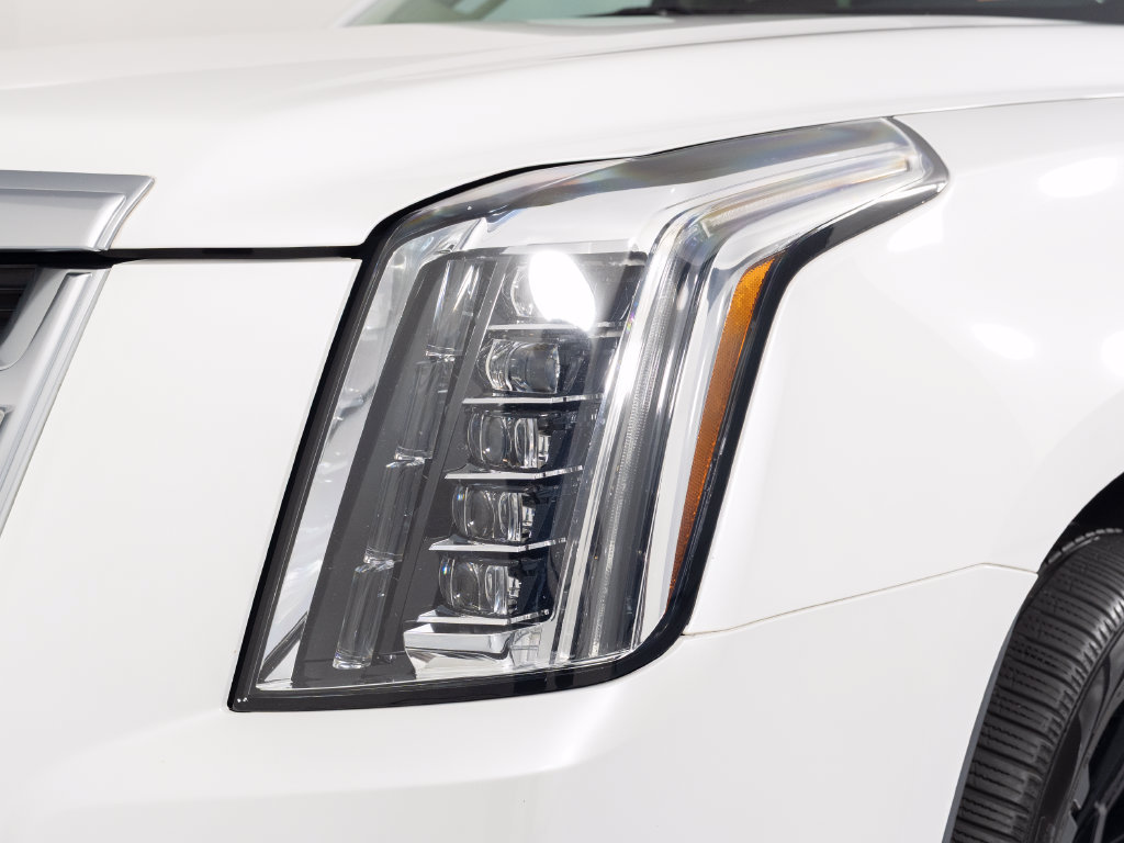 Used 2019 Cadillac Escalade Luxury AWD/4WD image 40