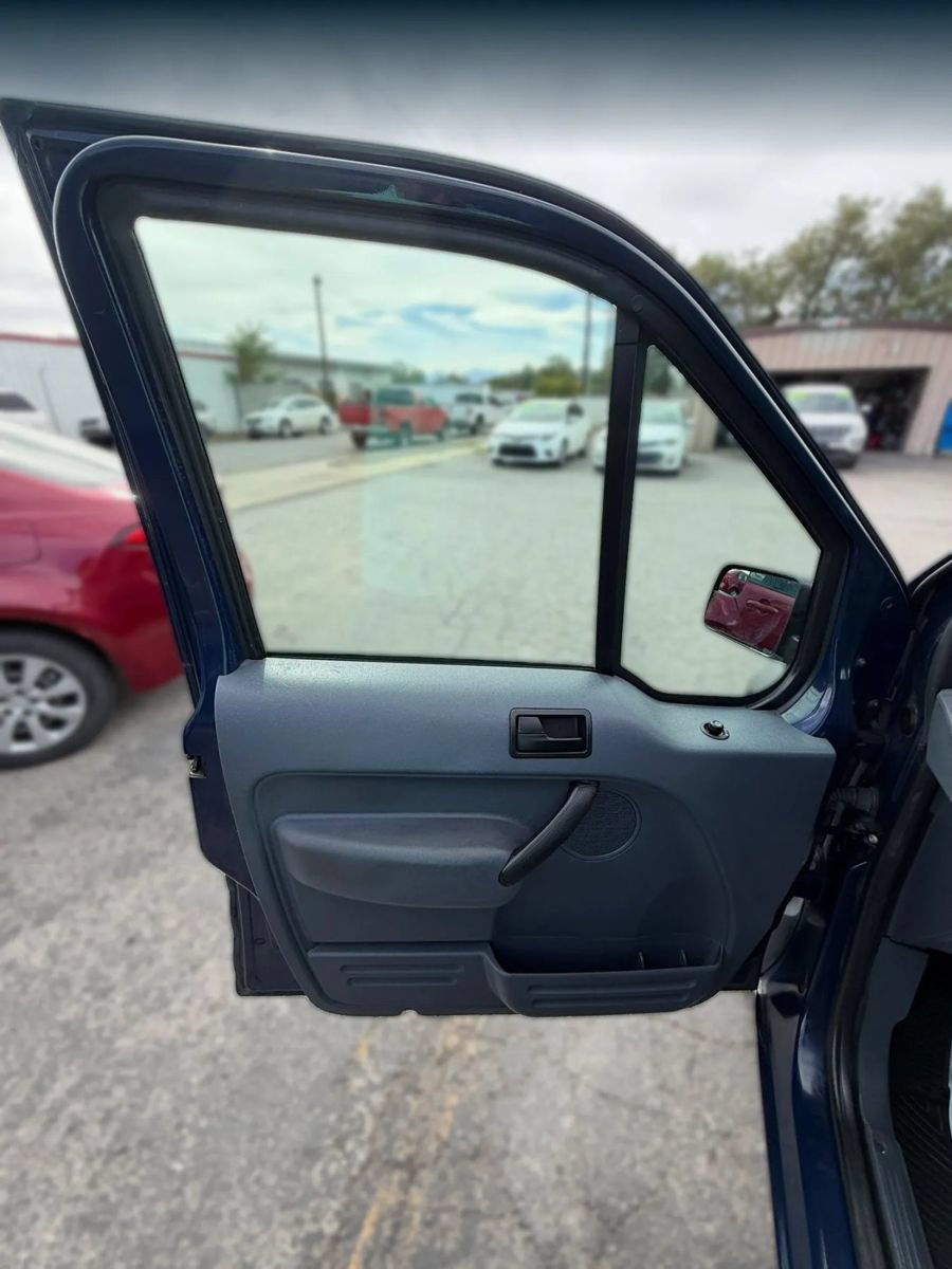 Used 2013 Ford Transit Connect XLT FWD image 9