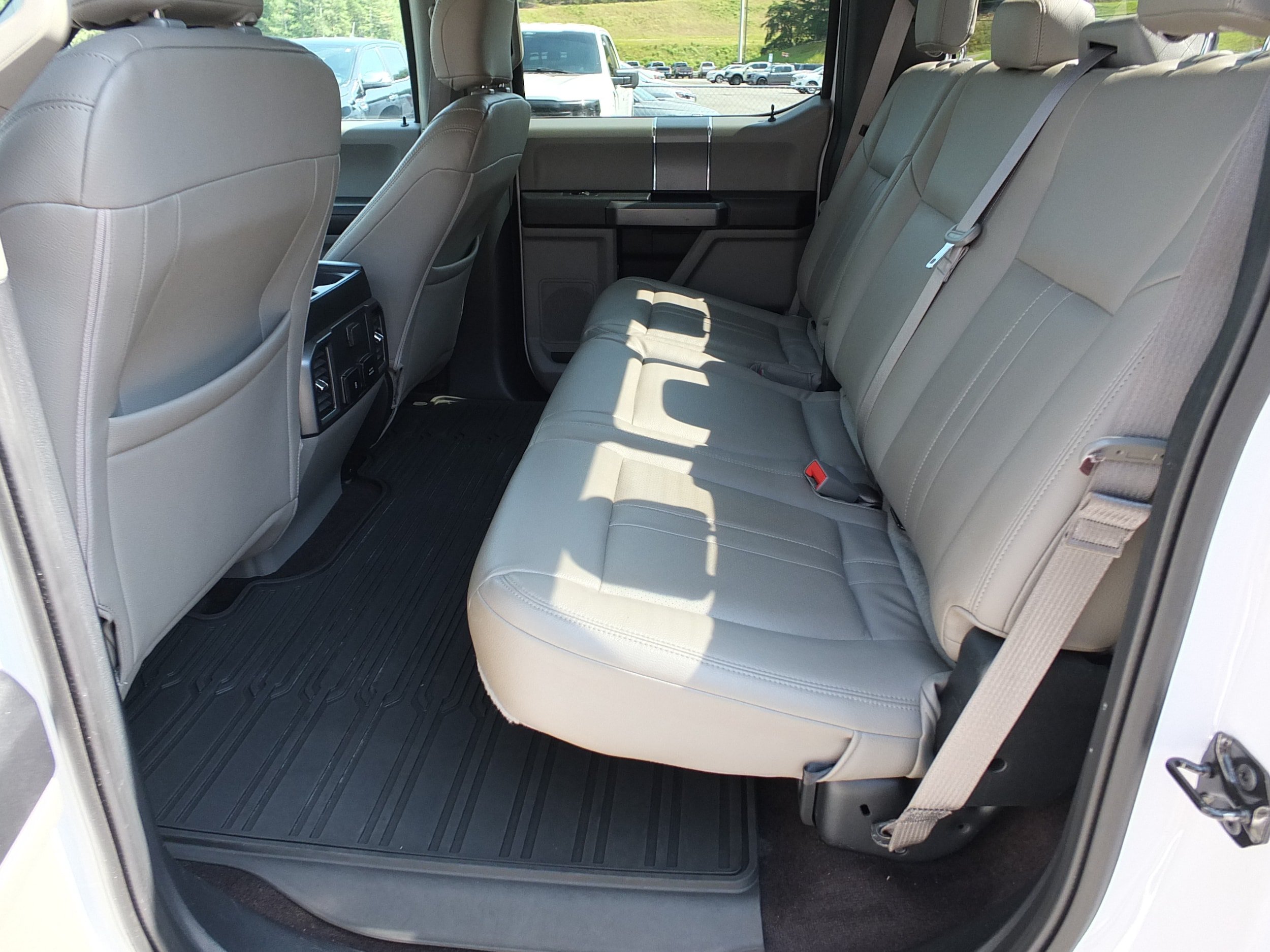 Used 2020 Ford F150 XLT w/ Equipment Group 302A Luxury AWD/4WD image 13