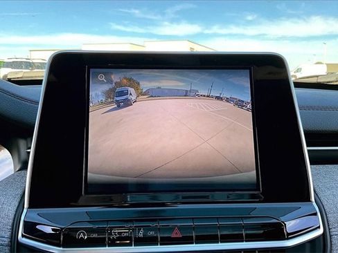 New 2026 Jeep Compass Latitude image 12