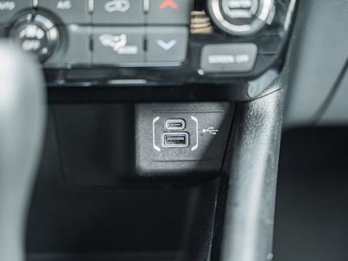 Used 2025 Jeep Compass Limited AWD/4WD image 31