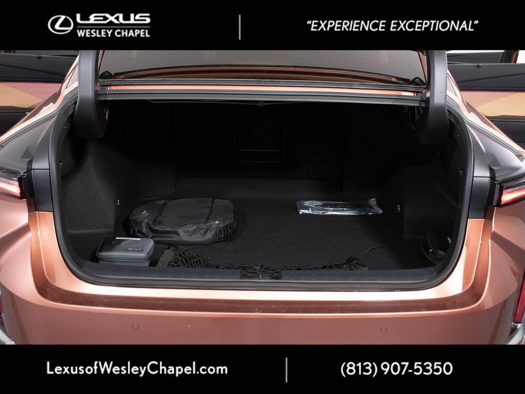 New 2026 Lexus ES 350e w/ Cold Area Package FWD image 13