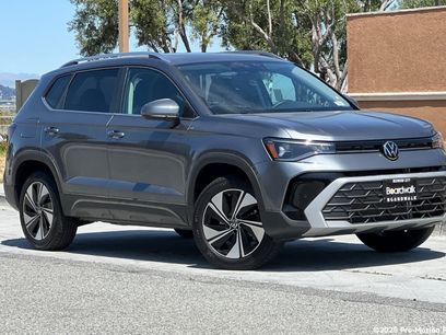 New 2025 Volkswagen Taos SE