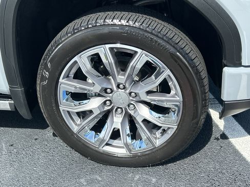 Used 2025 GMC Sierra 1500 Denali w/ Denali Reserve Package image 40