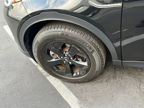 Used 2023 Land Rover Discovery Sport S image 14