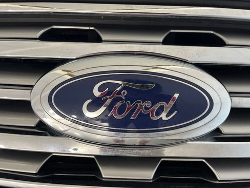 Used 2019 Ford Expedition Limited AWD/4WD image 37