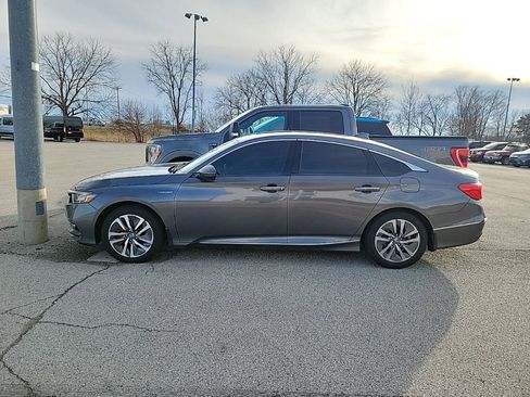 Used 2019 Honda Accord Touring image 2
