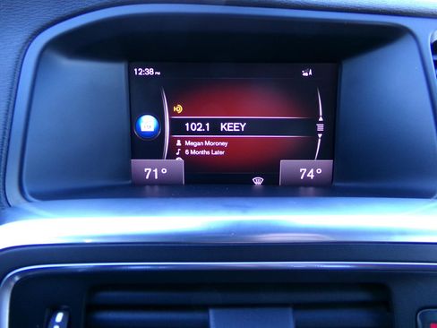 Used 2018 Volvo V60 T5 Cross Country w/ Convenience Package image 26